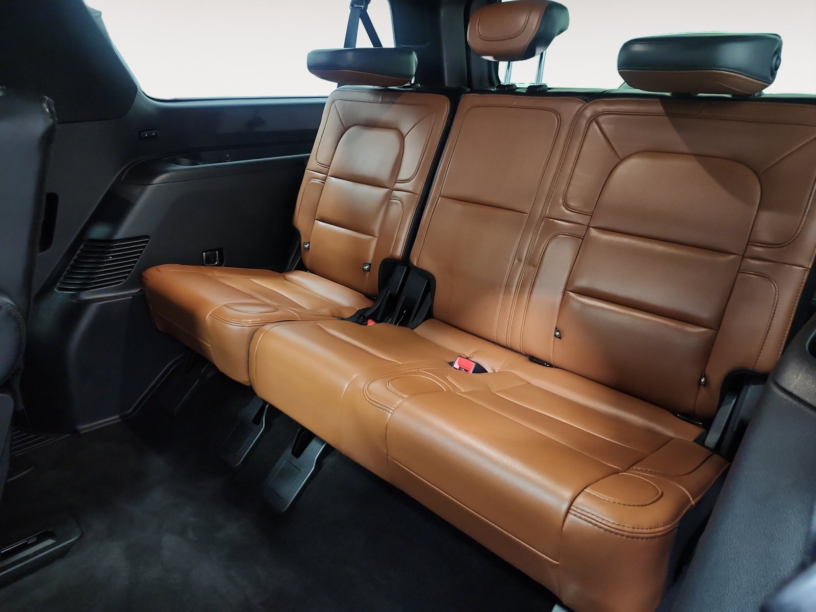 Used 2021 Lincoln Navigator L Reserve w/ Luxury Package AWD/4WD image 15