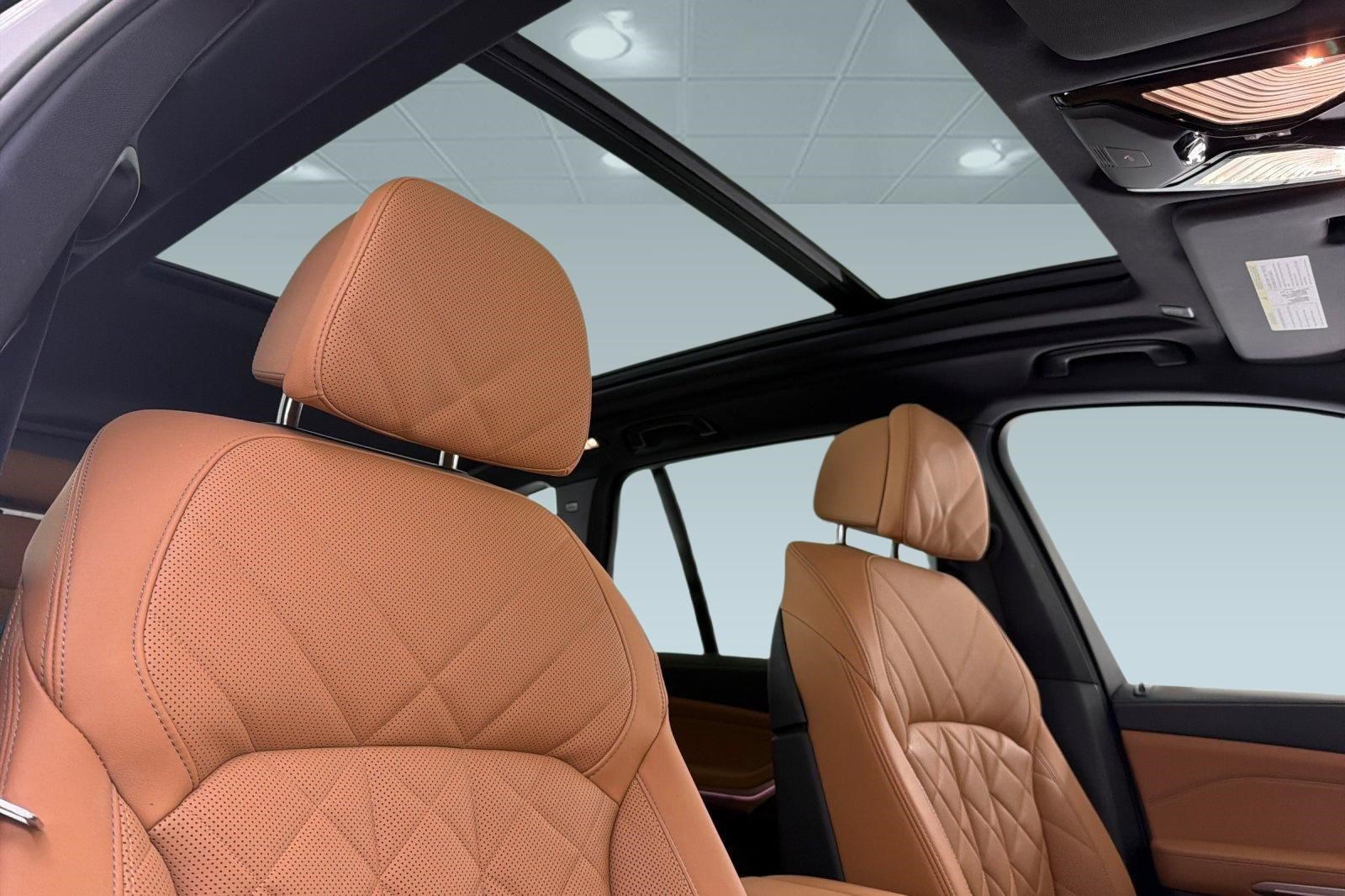 Used 2024 BMW X5 sDrive40i w/ Premium Package RWD image 25