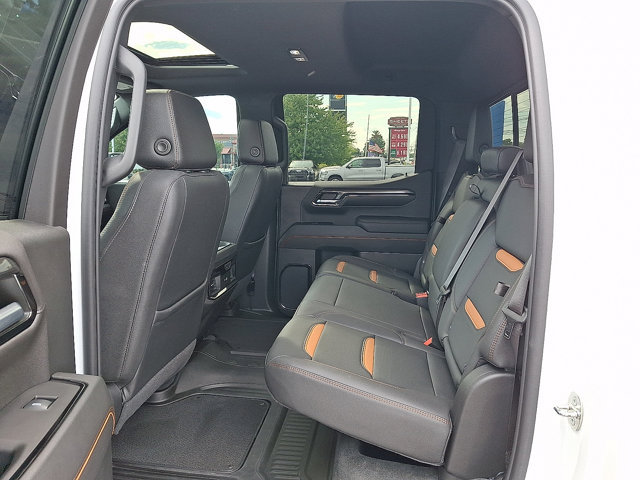 Used 2023 GMC Sierra 1500 AT4 w/ AT4 Premium Package AWD/4WD image 10