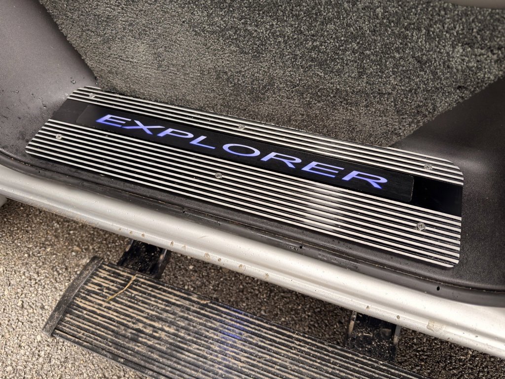 Used 2021 Chevrolet Express 2500 LS w/ Enhanced Convenience Package image 32