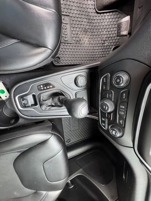 Used 2020 Jeep Cherokee Latitude Plus w/ Cold Weather Group image 89