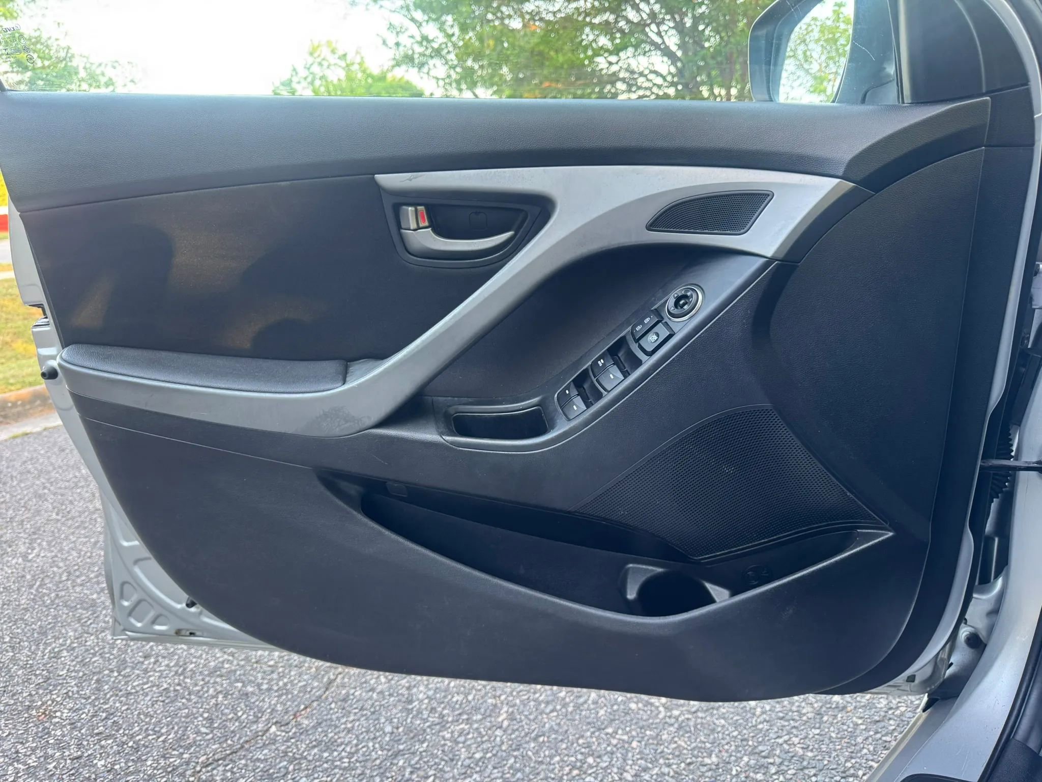 Used 2016 Hyundai Elantra Value Edition FWD image 8