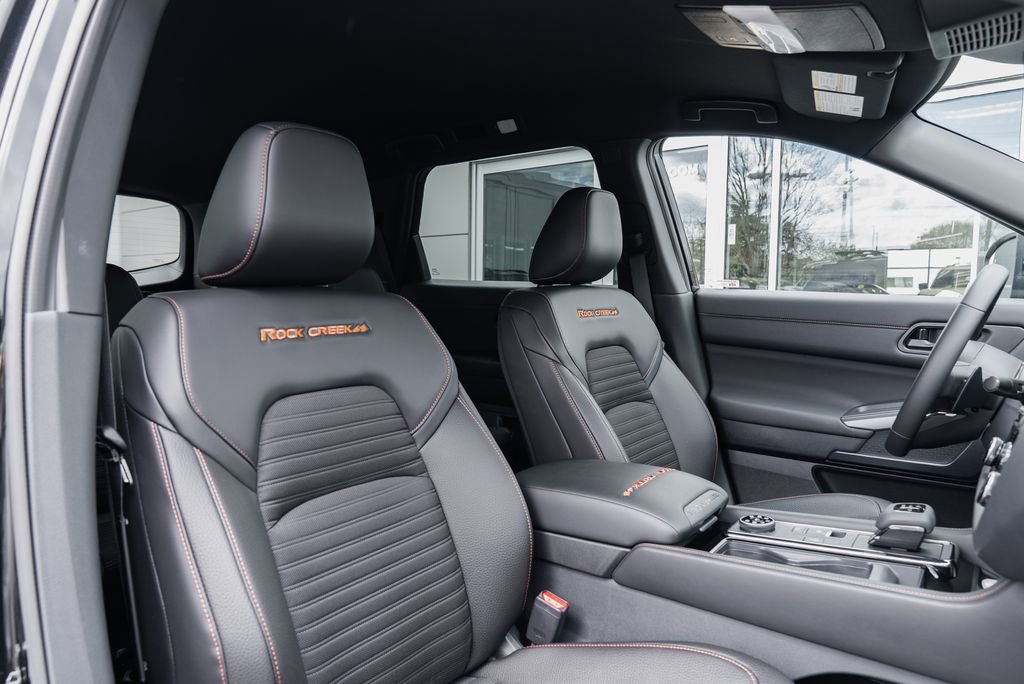 Used 2025 Nissan Pathfinder Rock Creek image 28