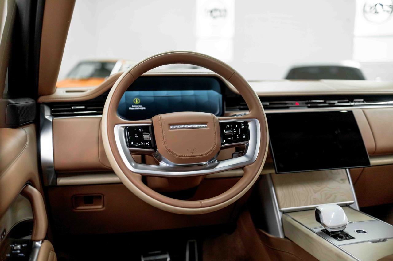 Used 2024 Land Rover Range Rover SV AWD/4WD image 64