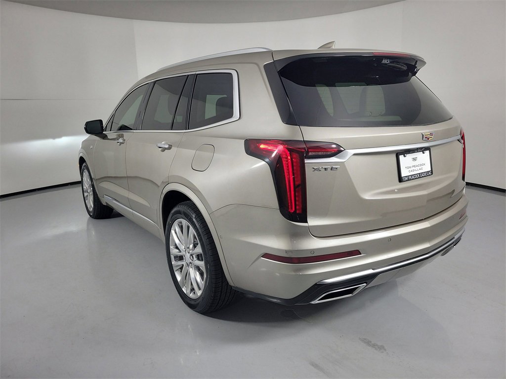 Certified 2022 Cadillac XT6 Premium Luxury w/ Technology Package image 3