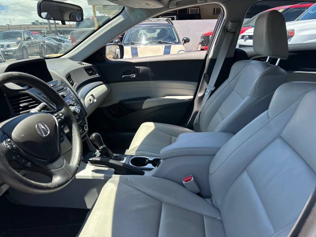 Used 2017 Acura ILX FWD image 12