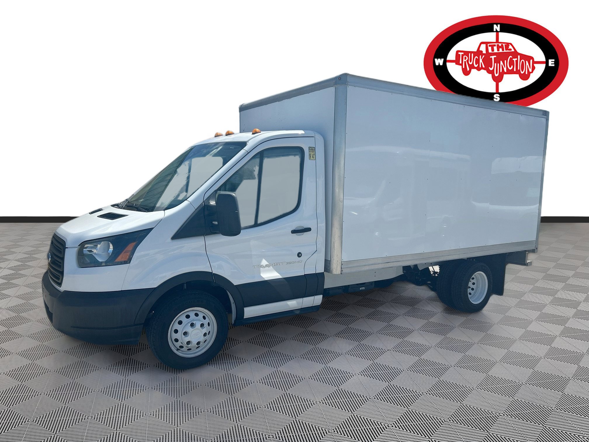 Used 2019 Ford Transit 350 156 DRW RWD image 3