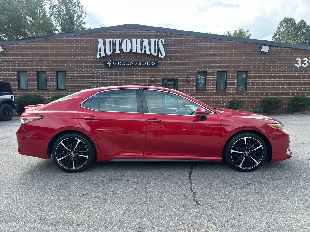Used 2019 Toyota Camry XSE image 8