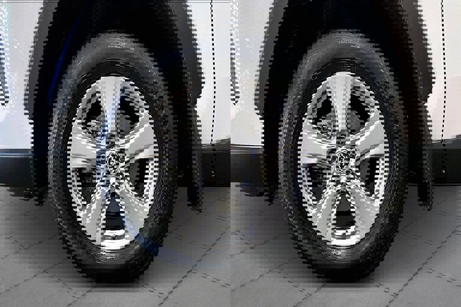 Used 2023 Toyota RAV4 XLE image 10