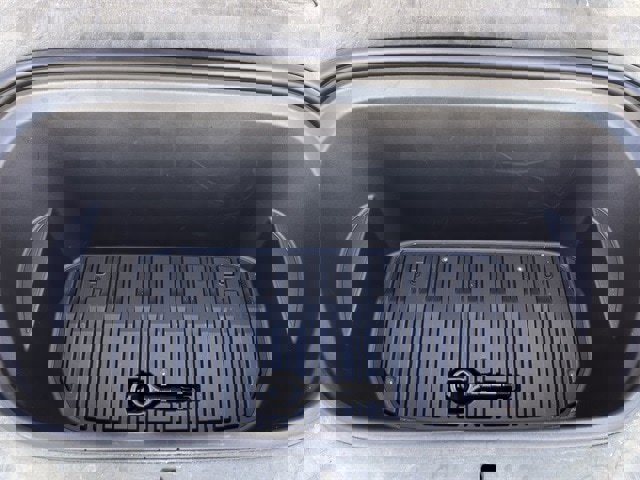 Used 2020 Tesla Model Y Long Range image 32