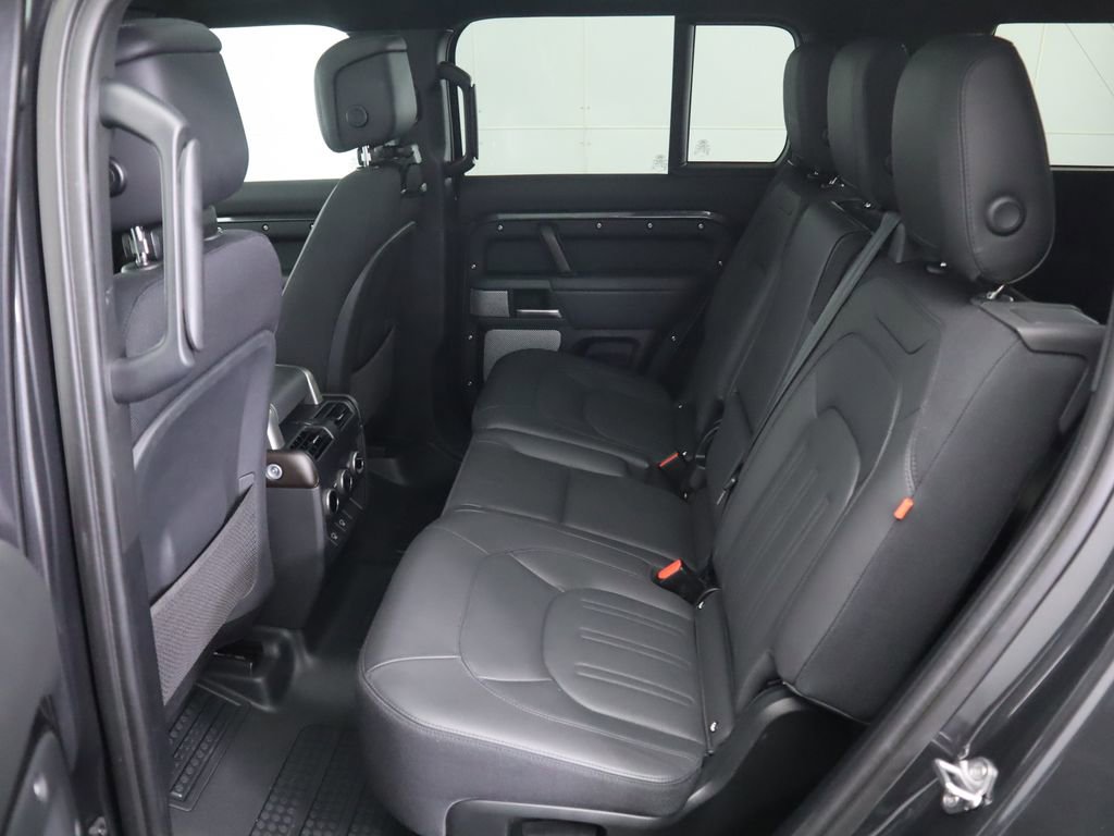 Used 2024 Land Rover Defender 130 X image 22