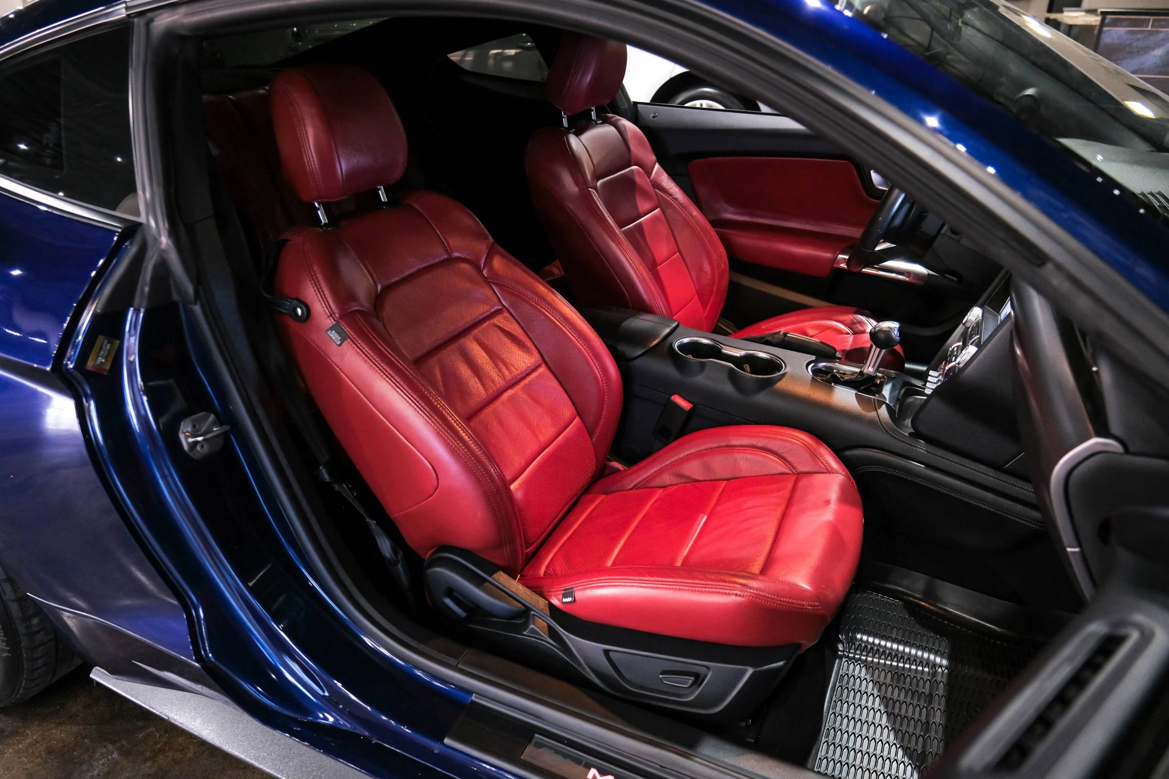 Used 2020 Ford Mustang GT Premium w/ Equipment Group 401A image 34