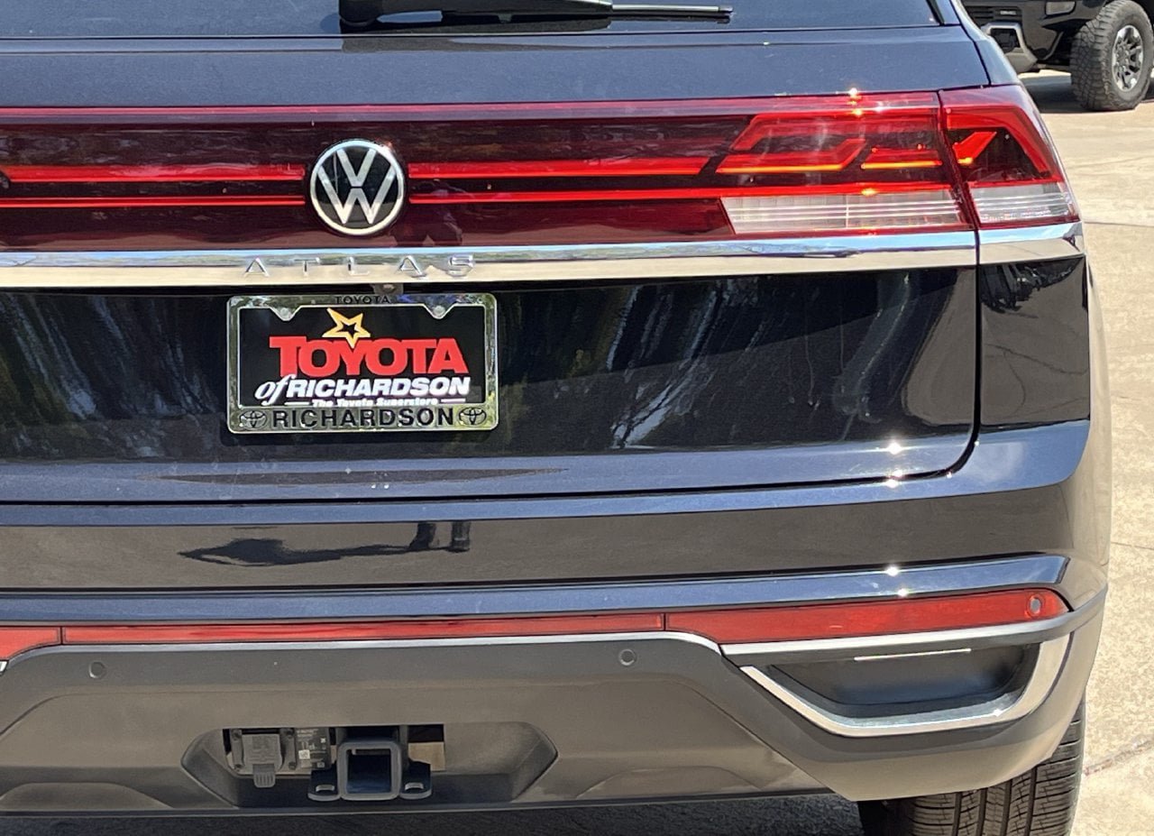 Used 2026 Volkswagen Atlas Cross Sport SE FWD image 6