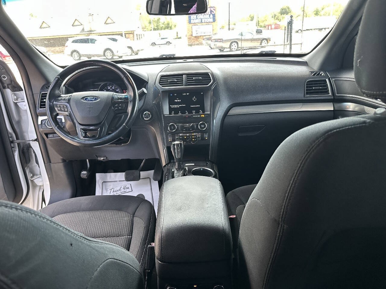 Used 2018 Ford Explorer XLT w/ Equipment Group 201A AWD/4WD image 18