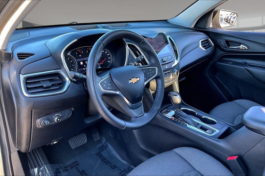 Used 2019 Chevrolet Equinox LT w/ Sun & Navigation Package AWD/4WD image 15