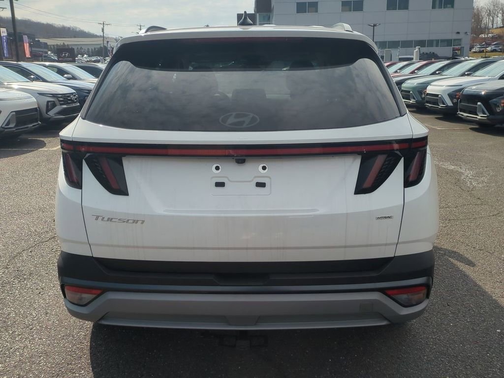 Certified 2025 Hyundai Tucson SEL AWD/4WD image 4