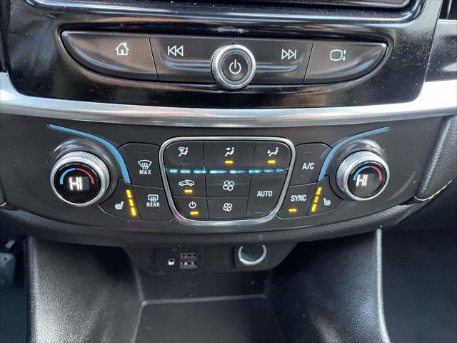 Used 2020 Chevrolet Traverse RS image 30