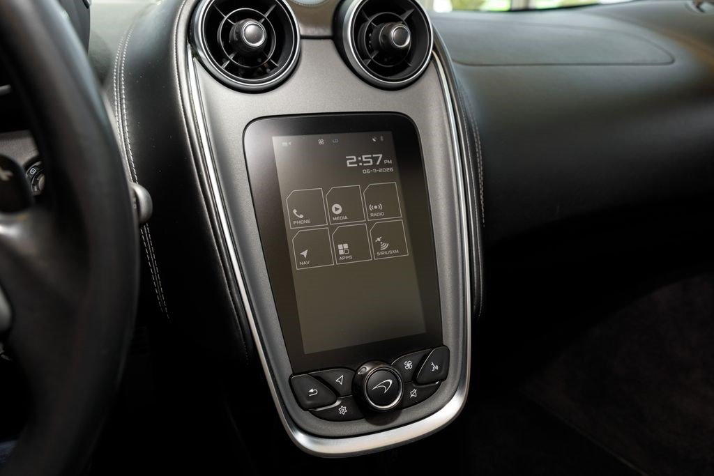 Used 2019 McLaren 570S Spider RWD image 15