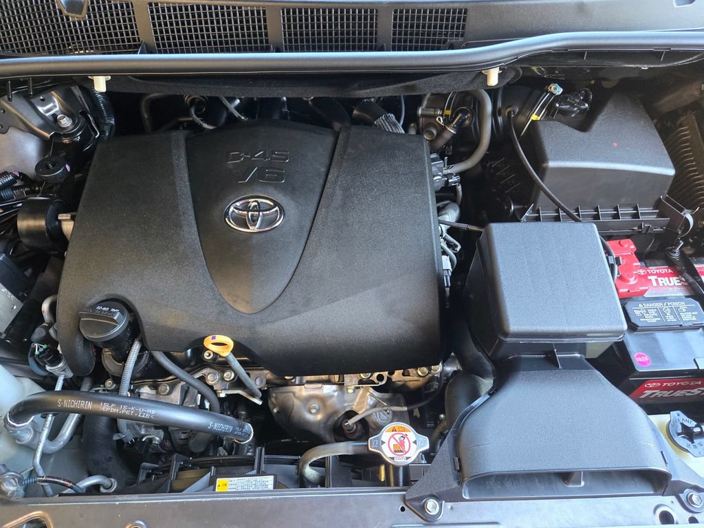 Used 2018 Toyota Sienna Limited Premium AWD/4WD image 39