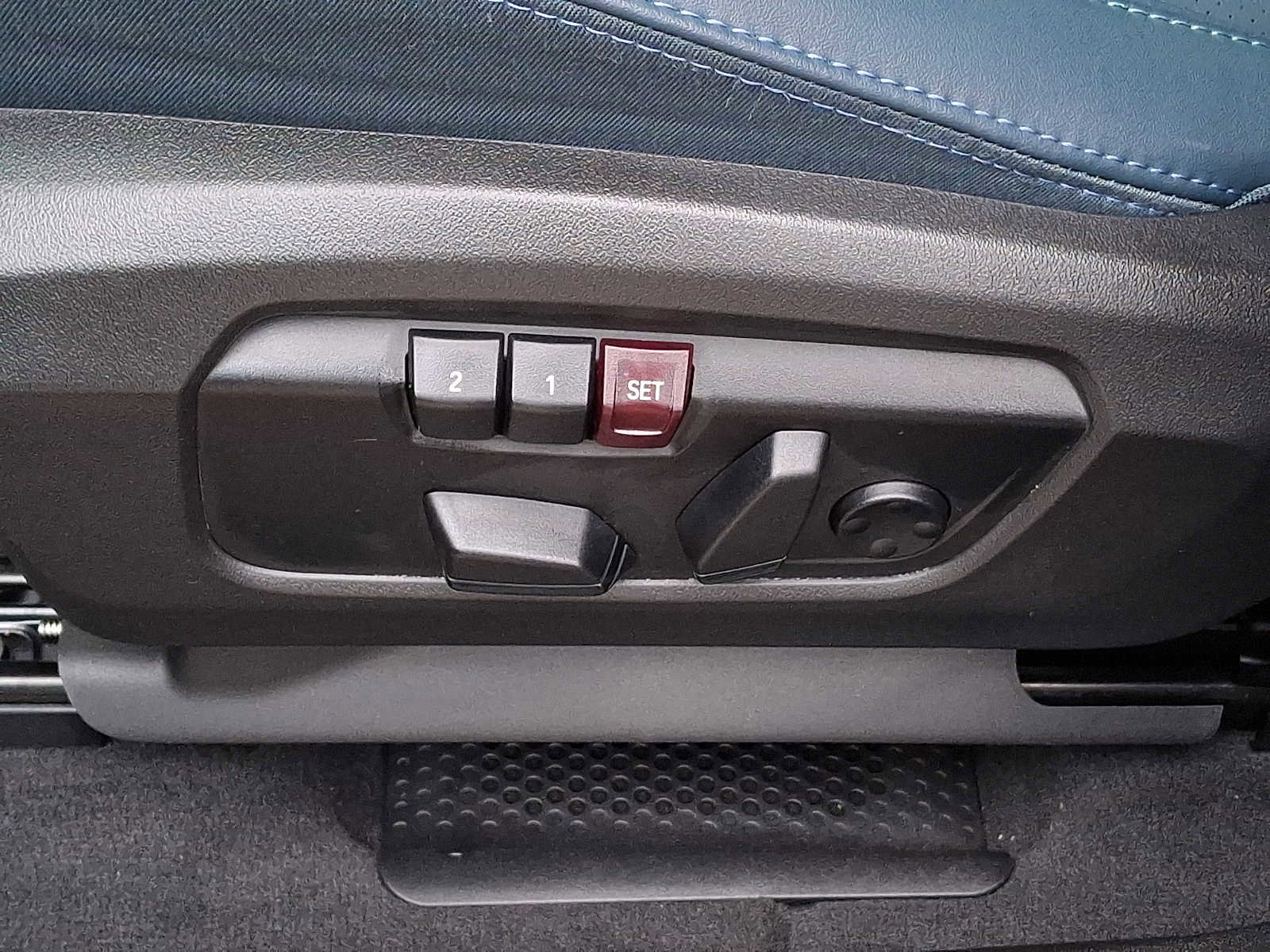 Certified 2025 MINI Cooper Countryman S w/ Comfort Package Max image 12