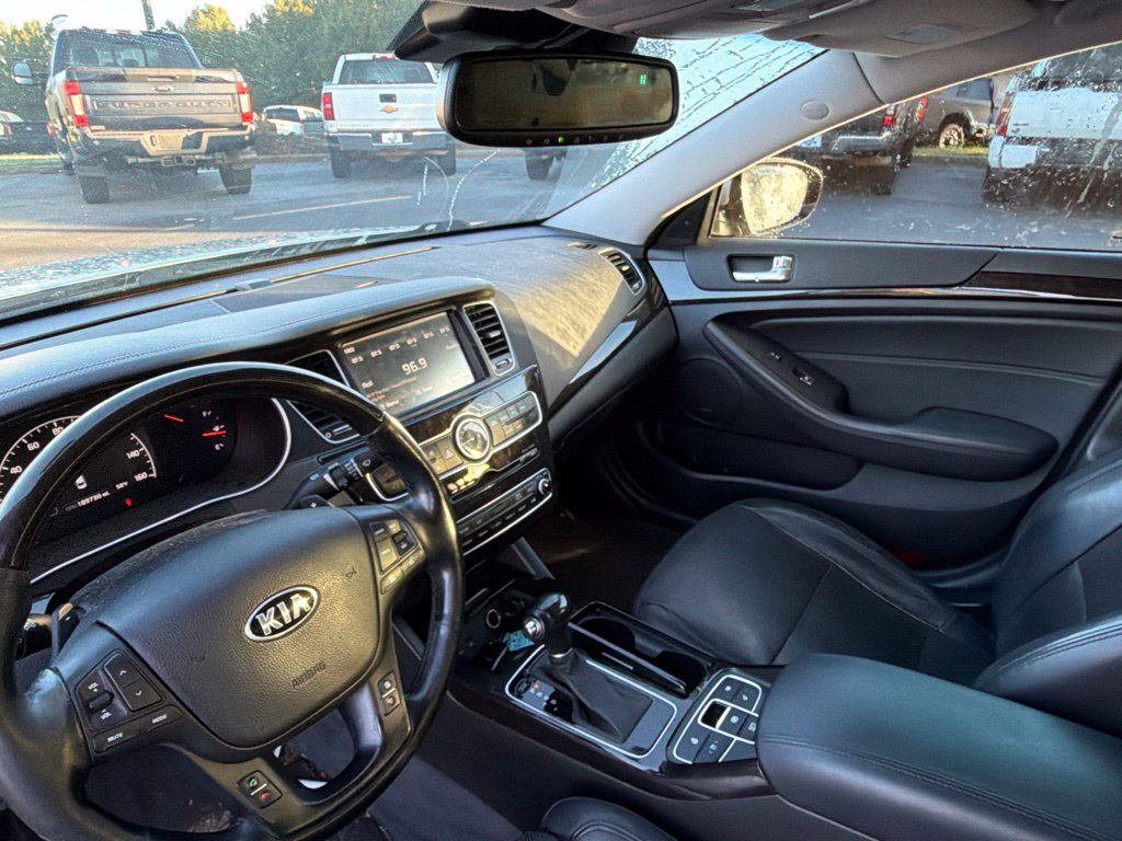 Used 2014 Kia Cadenza Premium w/ Technology Package FWD image 11