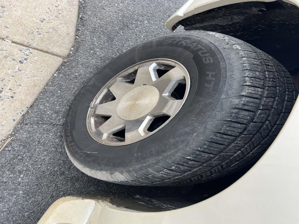 Used 2003 Cadillac Escalade ESV AWD image 22