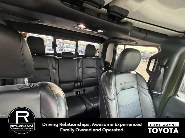 Used 2021 Jeep Gladiator Overland w/ Dual Top Group AWD/4WD image 9