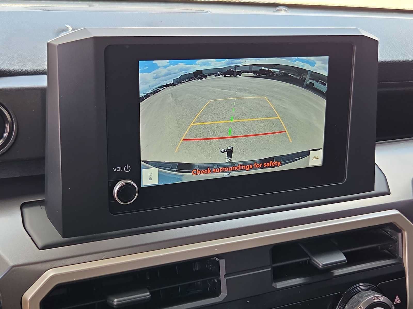 Certified 2025 Toyota Tacoma SR5 AWD/4WD image 25