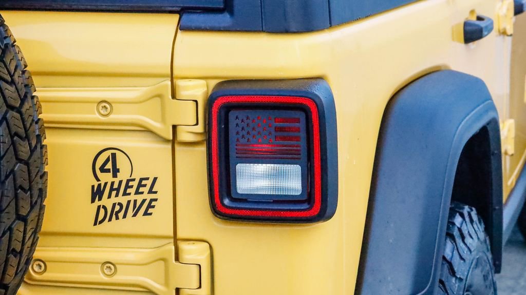 Used 2021 Jeep Wrangler Unlimited Sport image 10