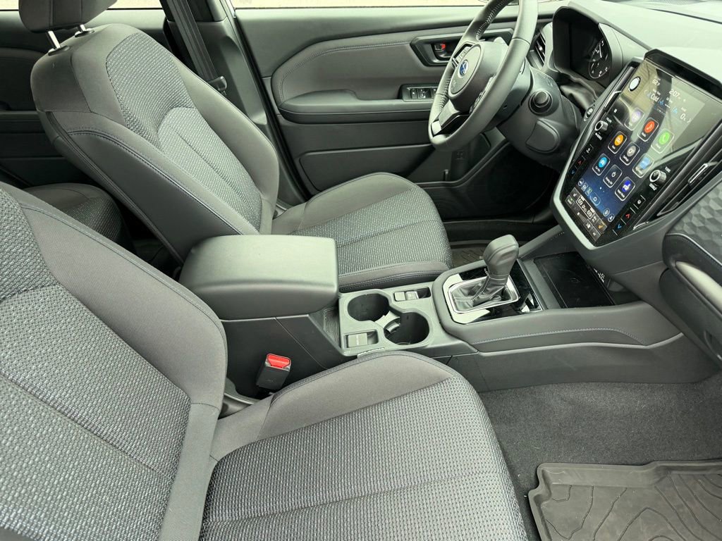 Used 2025 Subaru Forester Premium w/ Protection Package image 16