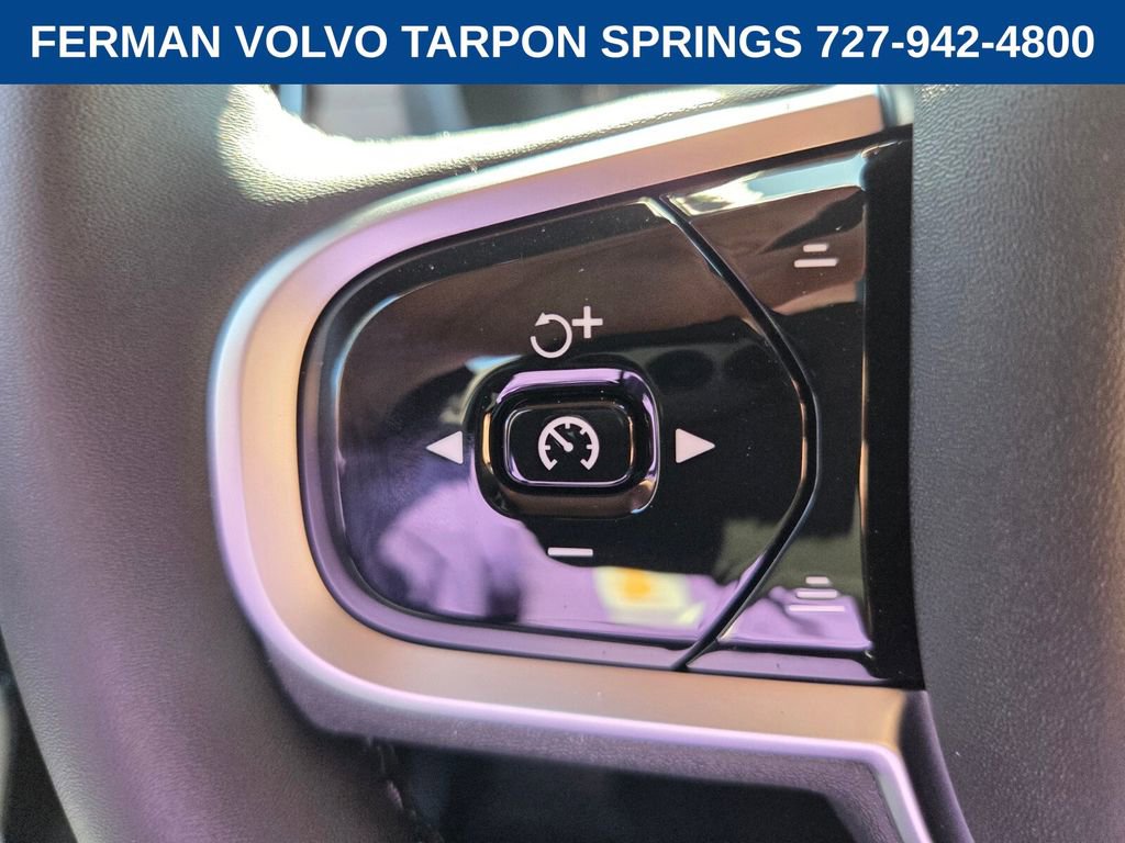 New 2026 Volvo XC90 B6 Plus w/ Protection Package Premier image 31