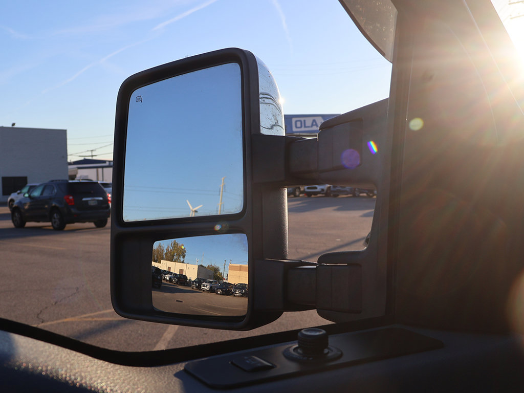 Used 2015 Ford F250 XLT w/ XLT Premium Package AWD/4WD image 17