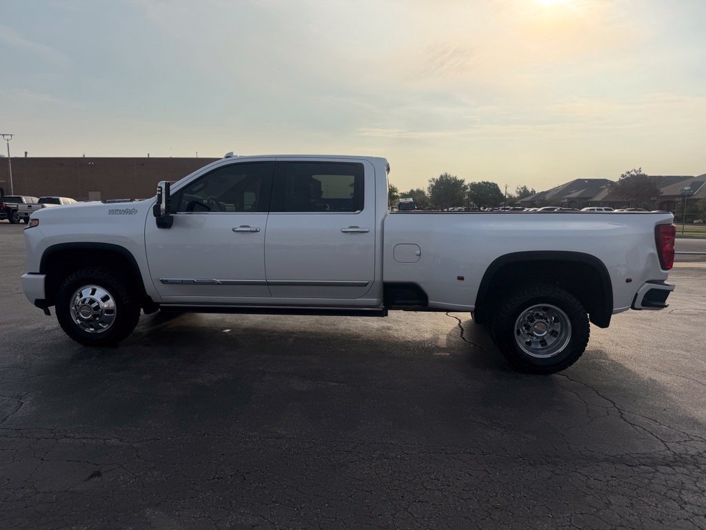 Used 2024 Chevrolet Silverado 3500 High Country w/ High Country Premium Package AWD/4WD image 12
