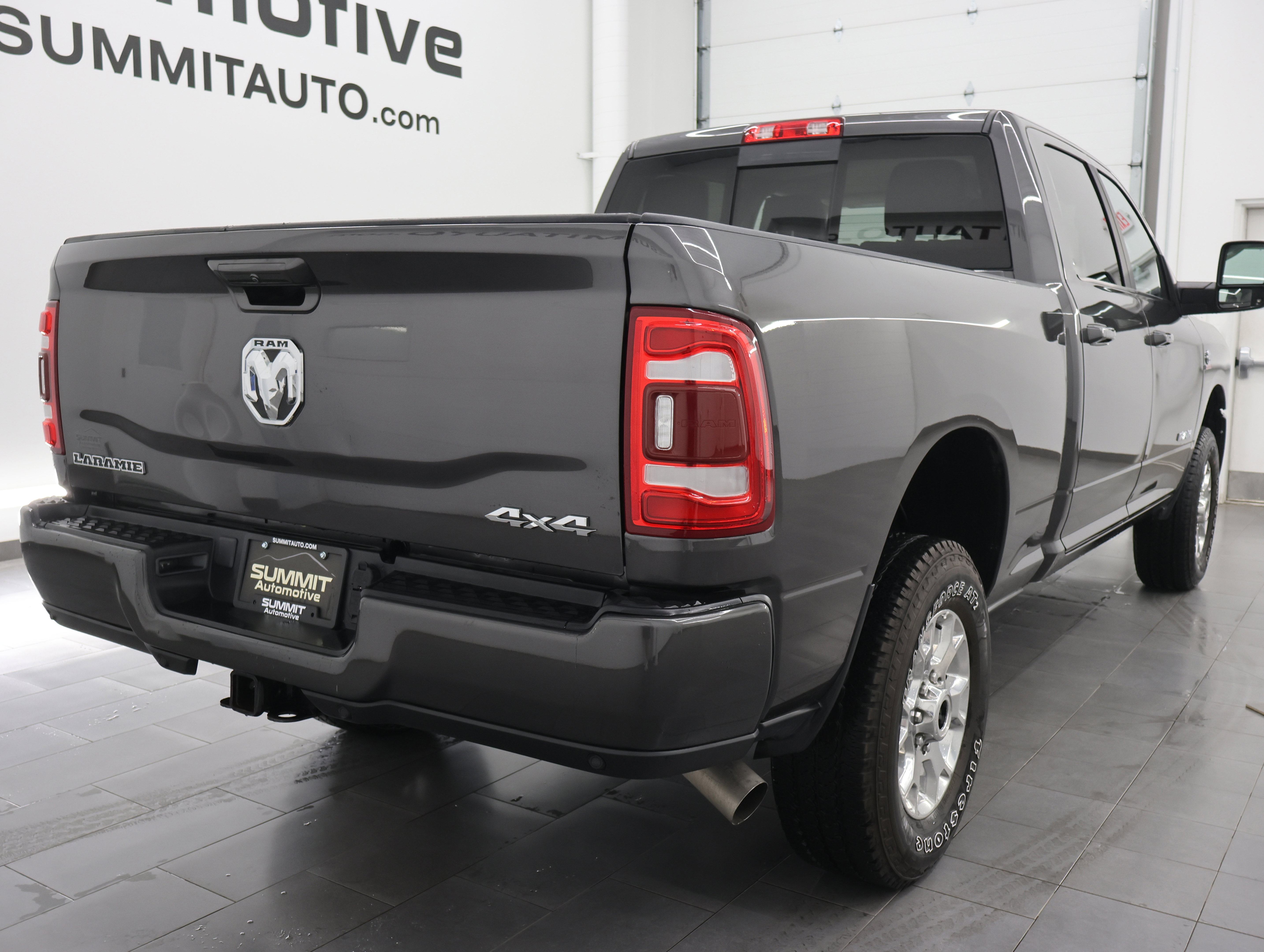 Used 2024 RAM 2500 Laramie w/ Safety Group AWD/4WD image 4