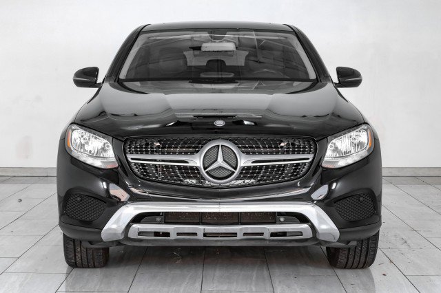 Used 2017 Mercedes-Benz GLC 300 4MATIC Coupe image 3