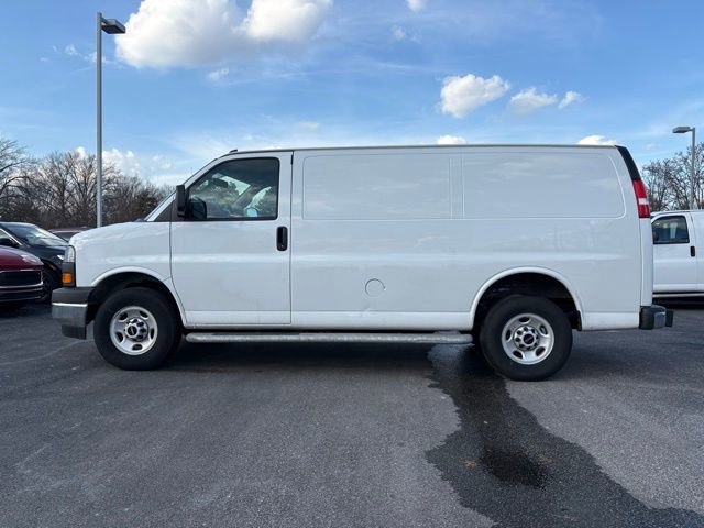 Used 2024 GMC Savana 2500 w/ Driver Convenience Package image 2