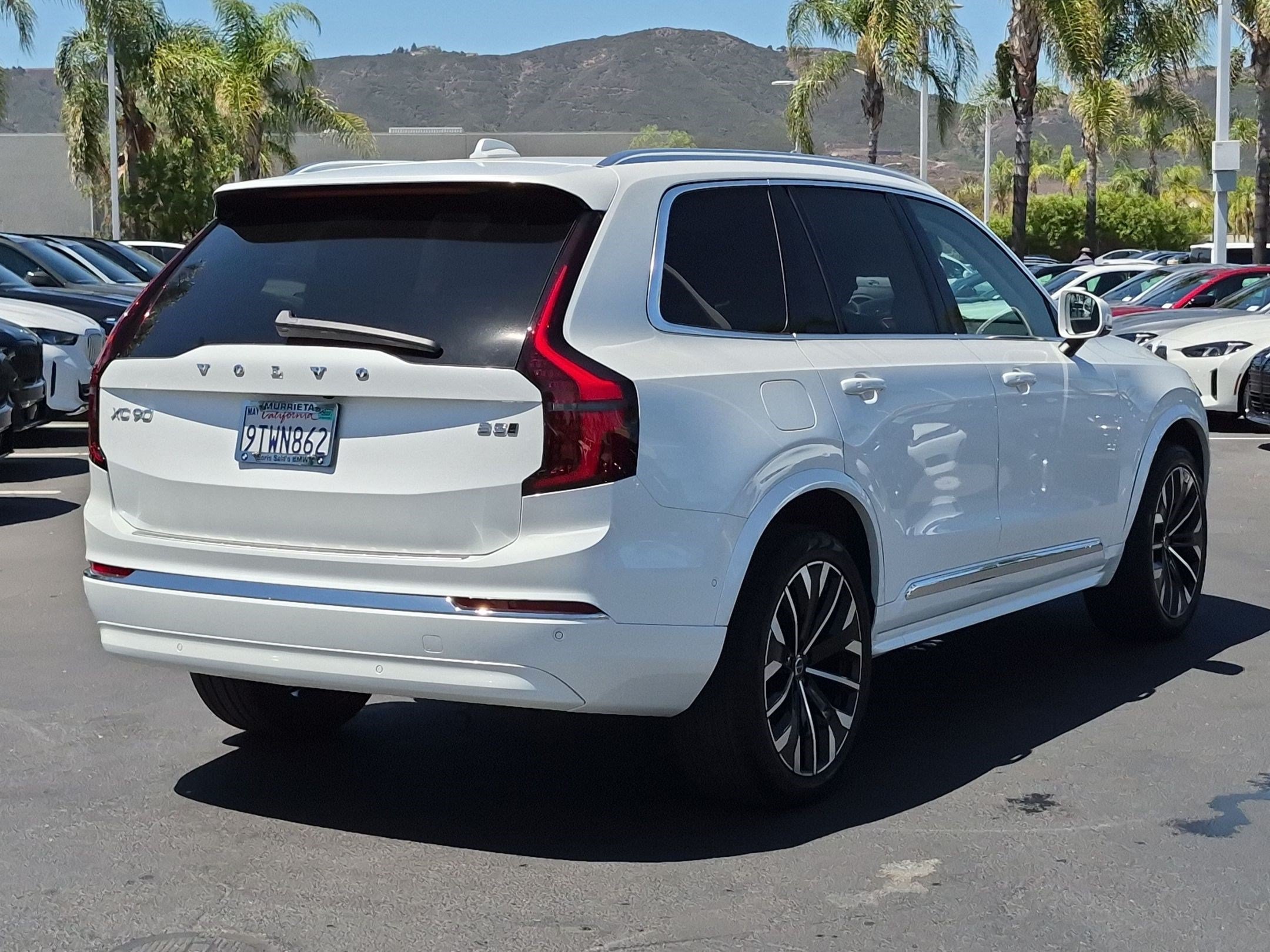 Used 2025 Volvo XC90 B5 Ultra AWD/4WD image 10