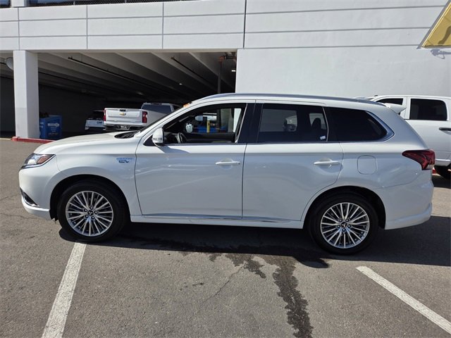Used 2020 Mitsubishi Outlander SEL image 3