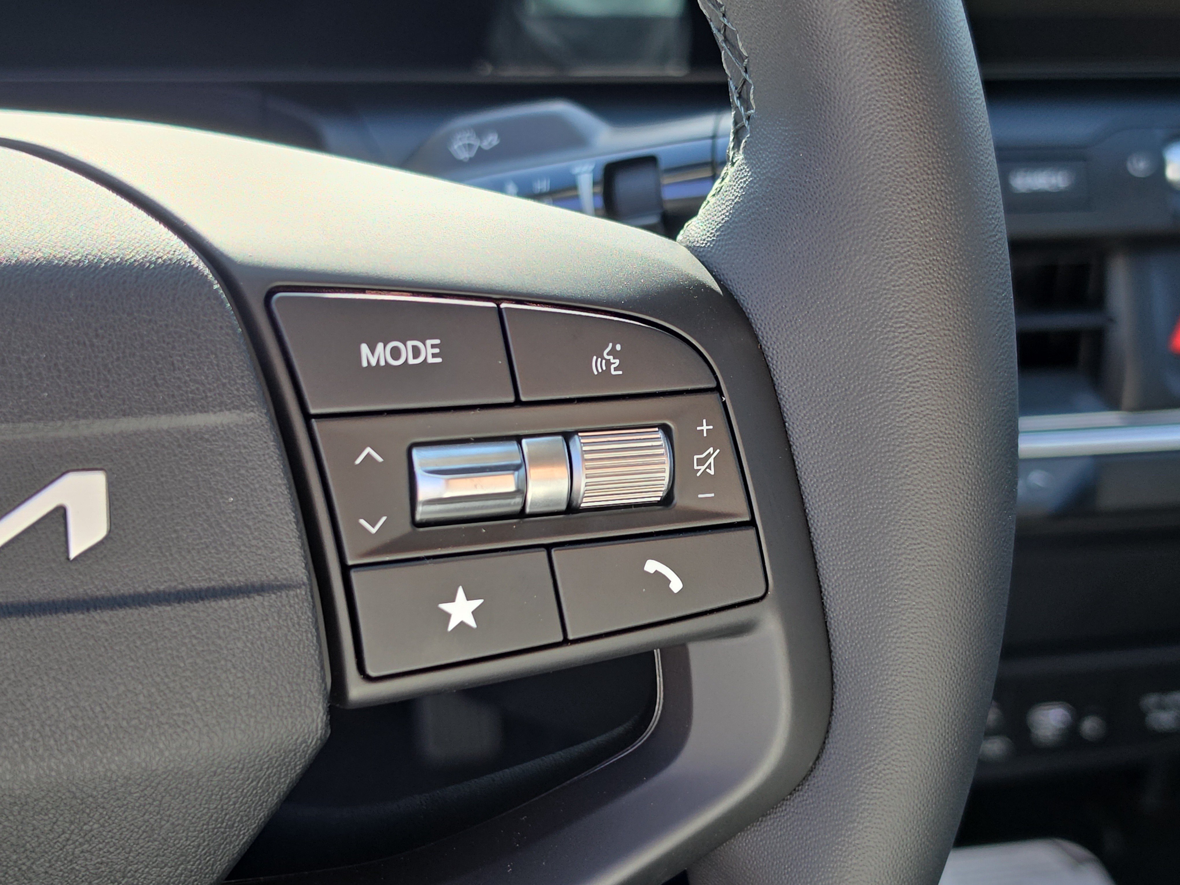 New 2026 Kia K4 EX FWD image 30