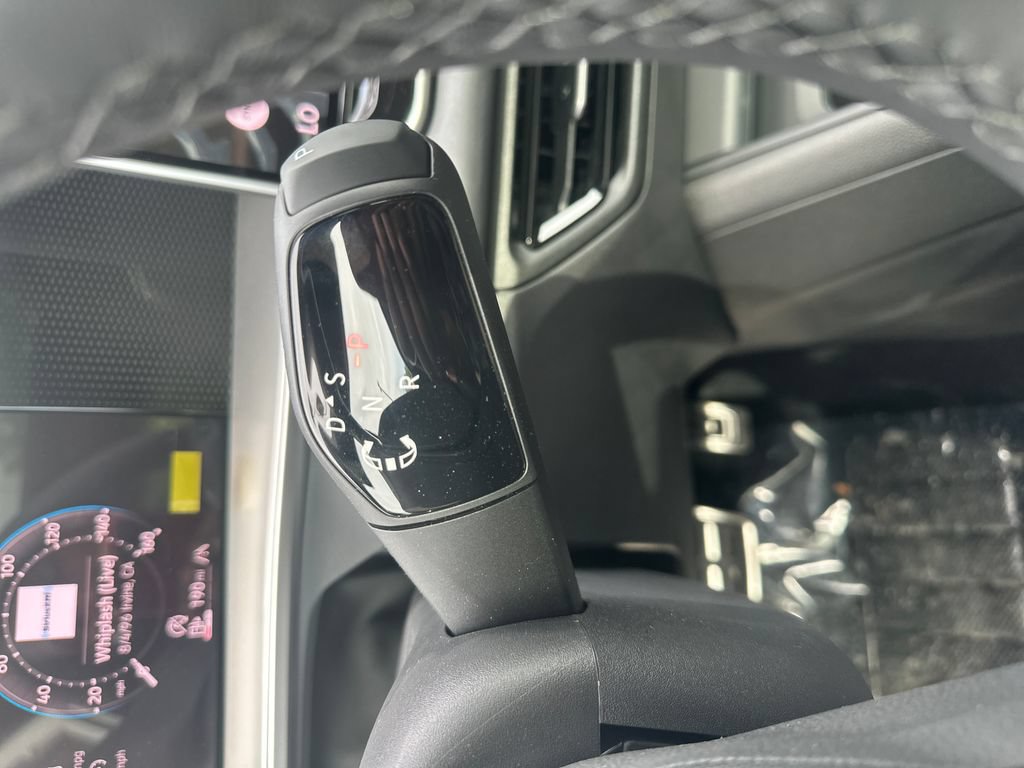 New 2026 Volkswagen Tiguan SE R-Line AWD/4WD image 17