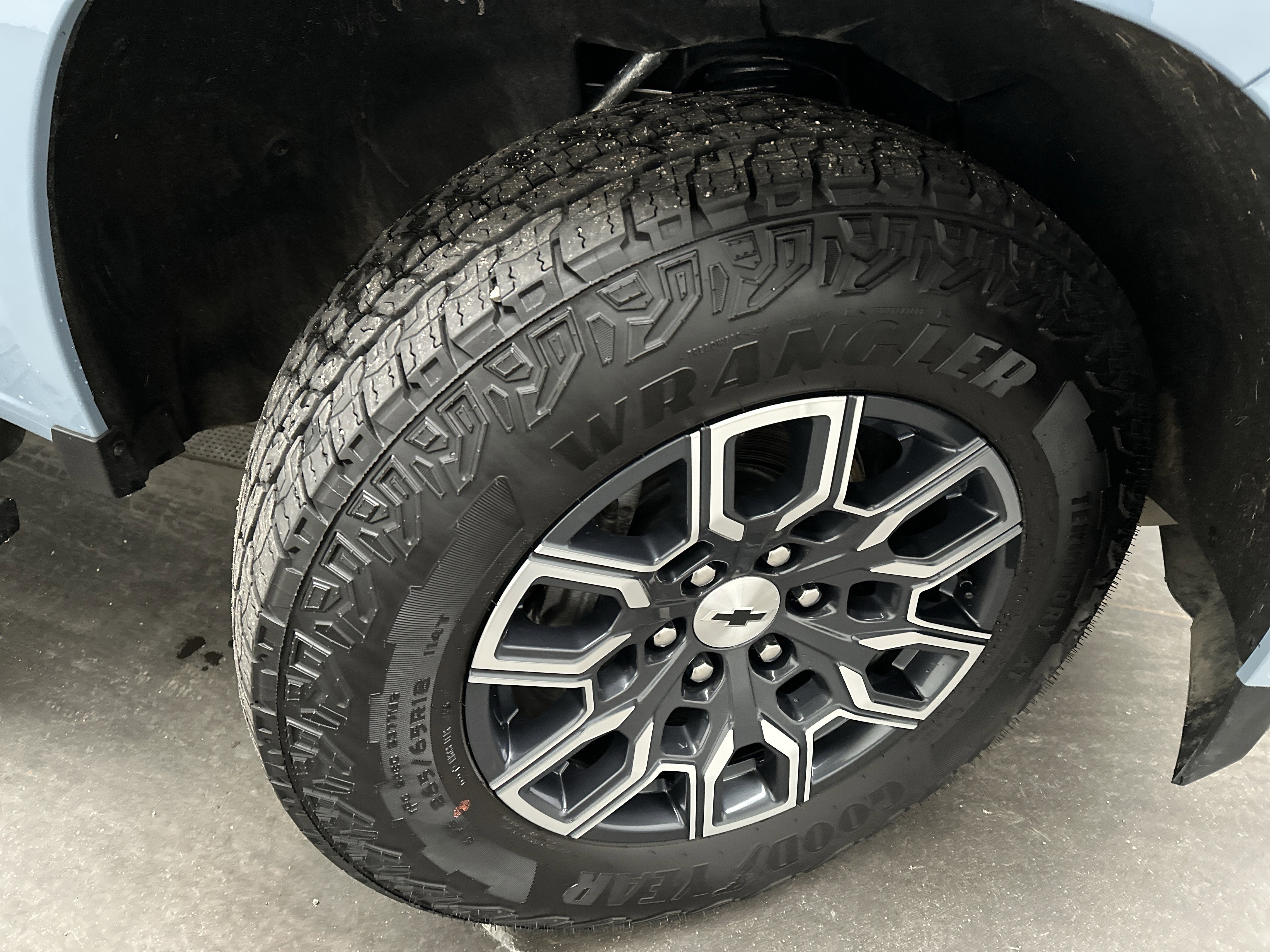 Used 2025 Chevrolet Colorado Z71 w/ Technology Package image 10