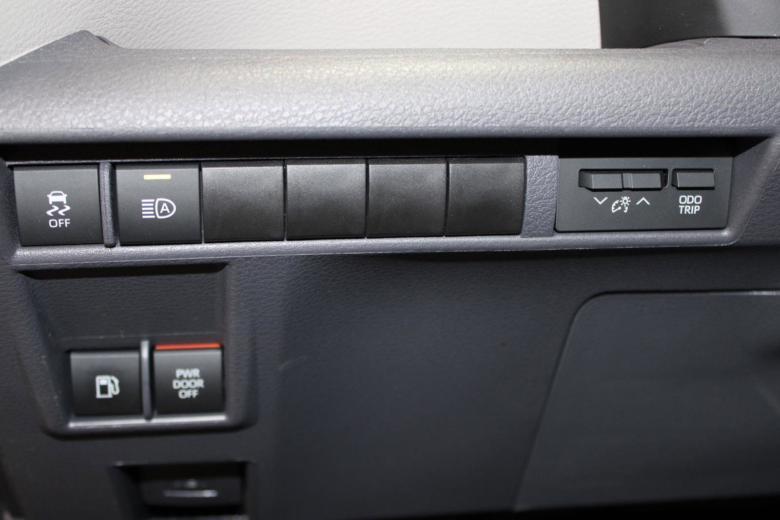 Used 2024 Toyota Sienna XLE AWD/4WD image 15