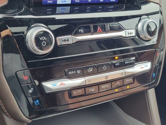 Used 2024 Ford Explorer King Ranch w/ Technology Package RWD image 25