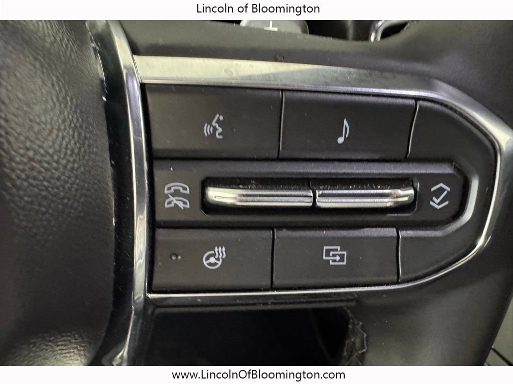 Used 2025 GMC Yukon Denali AWD/4WD image 43
