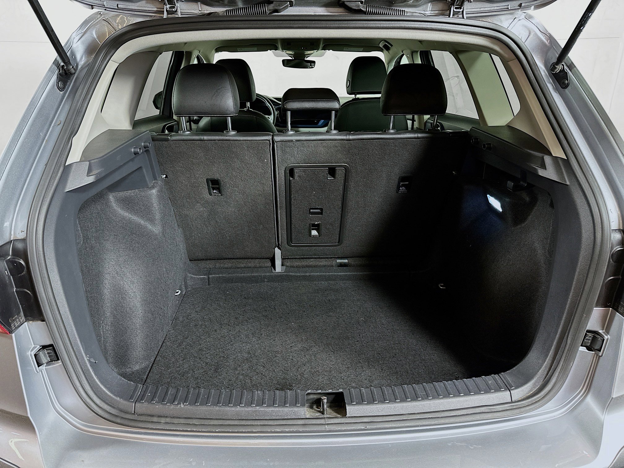 Used 2024 Volkswagen Taos SE image 23