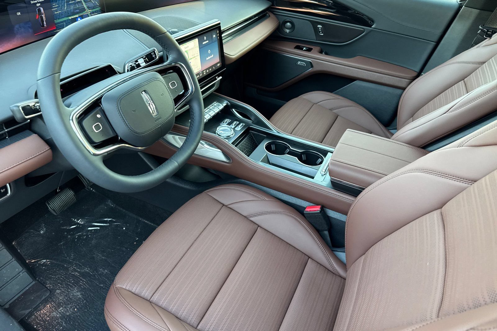 New 2026 Lincoln Nautilus Reserve w/ Jet Appearance Package AWD/4WD image 7