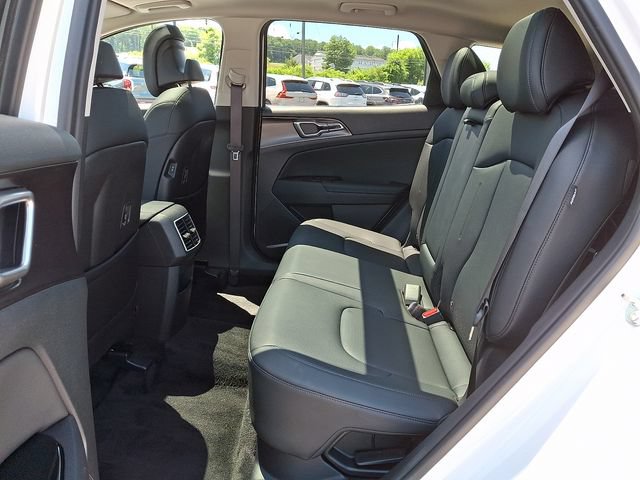 Certified 2025 Kia Sportage EX w/ EX Premium Package AWD/4WD image 10
