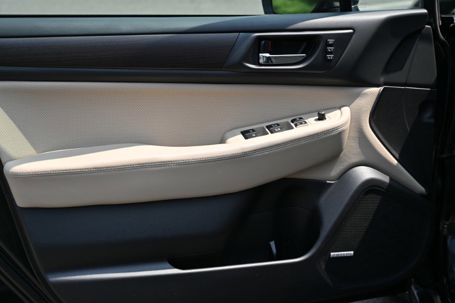 Used 2017 Subaru Legacy 3.6R Limited image 21