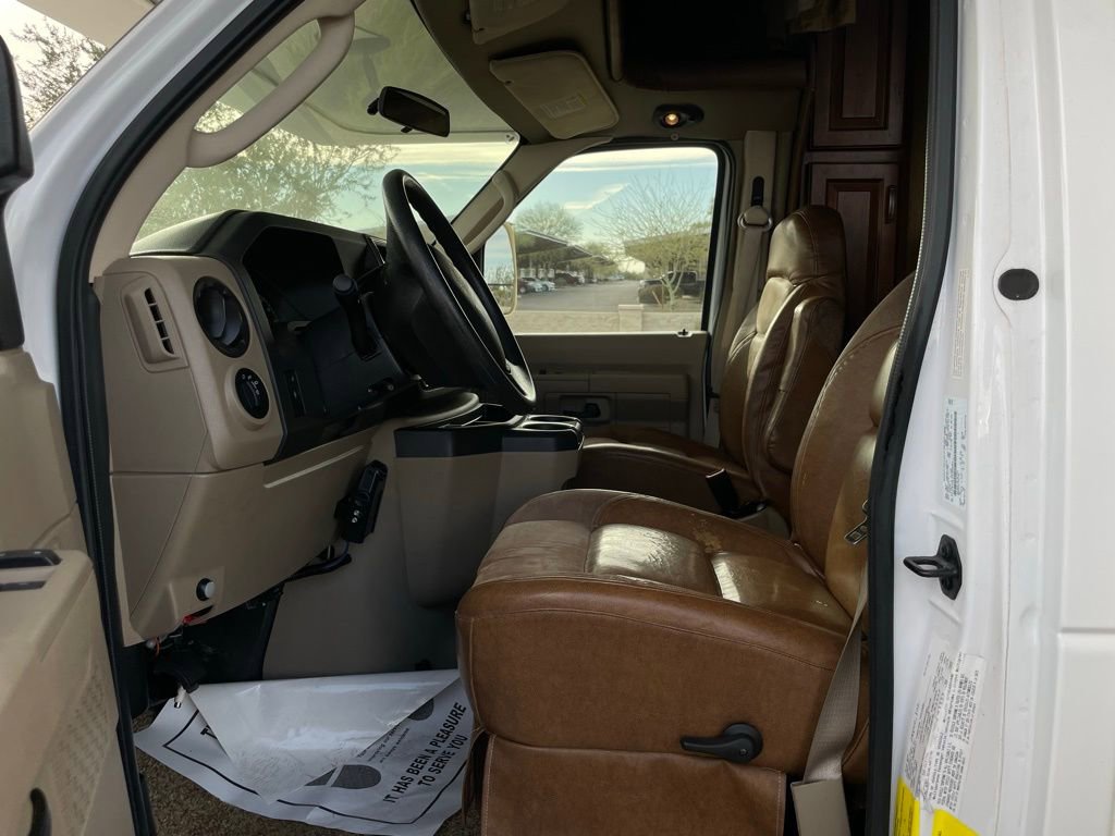 Used 2013 Ford E-450 and Econoline 450 Super Duty w/ Motorhome Prep Pkg RWD image 28