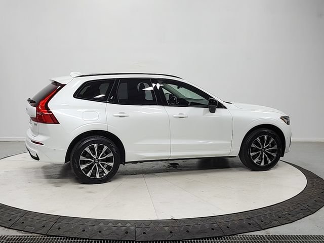 Used 2025 Volvo XC60 B5 Plus AWD/4WD image 8